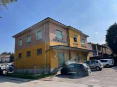 Foto Palazzo in vendita a Rimini - 15 locali 866mq