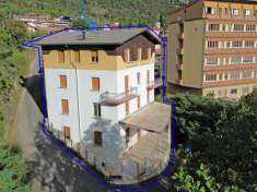 Foto Palazzo in Via Maroni