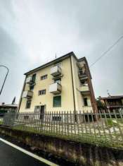 Foto Panoramico Trilocale con Camino e Doppio Balcone a San Michele