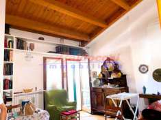 Foto PASSEGGI, trilocale ultimo piano.