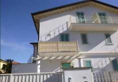 Foto Pentalocale in vendita a Ameglia