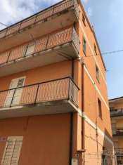 Foto Pentalocale in vendita a Gizzeria