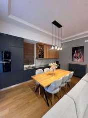 Foto Pentalocale in vendita a La Spezia