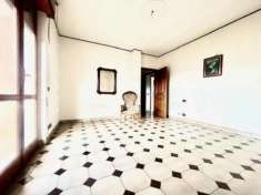 Foto Pentalocale in vendita a Sarzana
