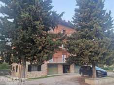 Foto Pentalocale in vendita a Tuoro sul Trasimeno