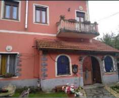 Foto Pentalocale in vendita a Valbrevenna