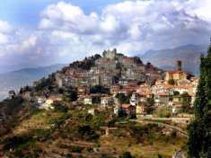 Foto PI23 A Bajardo casa nel centro storico da ristrutturare