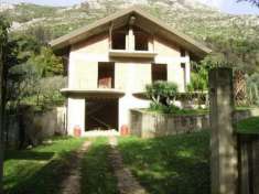 Foto Pietravairano vendesi casa indipendente 12 vani 300 Mq