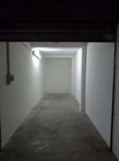 Foto POMEZIA (RM) zona centrale Via Della Tecnica box auto per complessivi mq. 22 ca