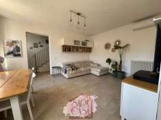 Foto PORZIONE DI BIFAMILIARE CON 2 CAMERE E GIARDINO