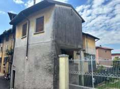 Foto porzione di casa cielo terra