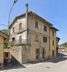 Foto Porzione di Casa in Vendita, 1 Locale, 160 mq, Vernio