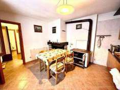 Foto Porzione di Casa in Vendita, 3 Locali, 100 mq, Taceno
