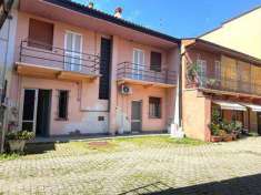 Foto Porzione di Casa in Vendita, 3 Locali, 120 mq, Momo