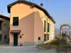 Foto Porzione di Casa in Vendita, 3 Locali, 150 mq, Monguzzo