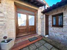 Foto Porzione di Casa in Vendita, 4 Locali, 130 mq, Giano dell'Umbri