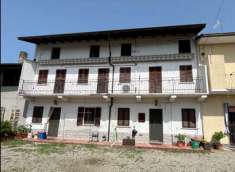 Foto Porzione di Casa in Vendita, 4 Locali, 210 mq, Vicolungo