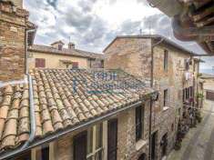 Foto Porzione di Casa in Vendita, 4 Locali, 75 mq, Todi