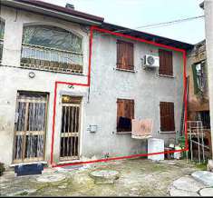 Foto Porzione di Casa in Vendita, 4 Locali, 77 mq, Quistello