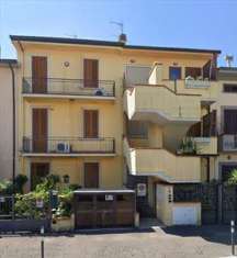 Foto Porzione di Casa in Vendita, 5 Locali, 167 mq, Prato