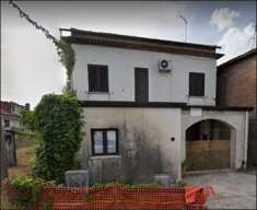 Foto Porzione di Casa in Vendita, 6 Locali, 116 mq, Frosinone