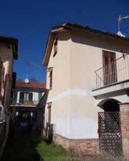 Foto Porzione di Casa in Vendita, 6 Locali, 141 mq, Incisa Scapaccino