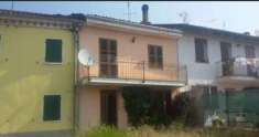 Foto Porzione di Casa in Vendita, pi di 6 Locali, 120 mq, Castello d