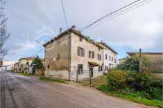 Foto Porzione di Casa in Vendita, pi di 6 Locali, 120 mq, Polesine Z