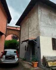 Foto Porzione di Casa in Vendita, pi di 6 Locali, 136 mq, Bisuschio