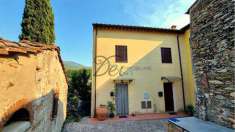 Foto Porzione di Casa in Vendita, pi di 6 Locali, 136 mq, Lucca (San