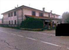 Foto Porzione di Casa in Vendita, pi di 6 Locali, 154 mq, Solesino
