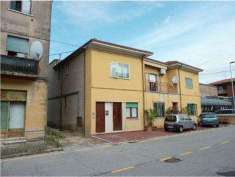 Foto Porzione di Casa in Vendita, pi� di 6 Locali, 160 mq, Caldiero