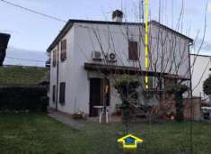 Foto Porzione di Casa in Vendita, pi� di 6 Locali, 160 mq, Lugo