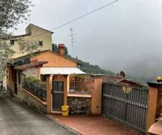 Foto Porzione di Casa in Vendita, pi� di 6 Locali, 201 mq, Bagno a Ri