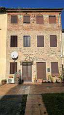 Foto Porzione di Casa in Vendita, pi di 6 Locali, 205 mq, Capannori
