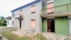 Foto Porzione di Casa in Vendita, pi di 6 Locali, 210 mq, Isola del