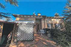 Foto Porzione di Casa in Vendita, pi di 6 Locali, 214,4 mq, Vallefog