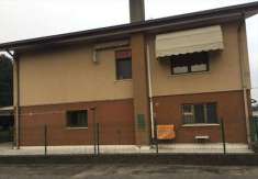 Foto Porzione di Casa in Vendita, pi di 6 Locali, 214 mq, Pianiga