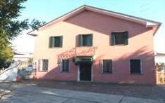 Foto Porzione di Casa in Vendita, pi di 6 Locali, 246 mq, Codogn