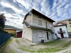 Foto Porzione di Casa in Vendita, pi di 6 Locali, 270 mq, Oggiono