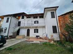 Foto Porzione di Casa in Vendita, pi� di 6 Locali, 282 mq, Brandizzo