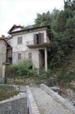 Foto Porzione di Casa in Vendita, pi di 6 Locali, 300 mq, Brienno