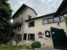 Foto Porzione di Casa in Vendita, pi di 6 Locali, 306 mq, Bosco Chie