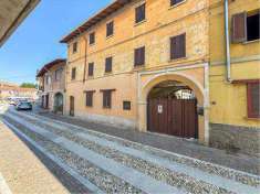 Foto Porzione di Casa in Vendita, pi di 6 Locali, 317 mq, Mesero