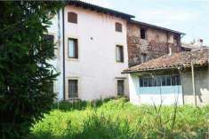 Foto Porzione di Casa in Vendita, pi di 6 Locali, 919 mq, Villafranc