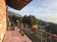 Foto Porzione di casa in vendita a Assisi