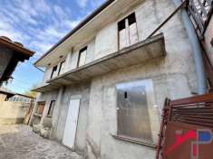 Foto Porzione di casa in vendita a Calolziocorte