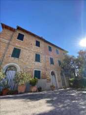 Foto Porzione di casa in vendita a Castiglione Del Lago