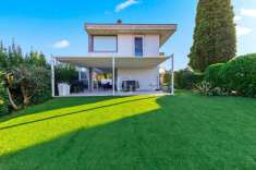 Foto Porzione di casa in vendita a Desenzano Del Garda