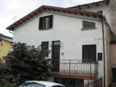 Foto Porzione di casa in vendita a Fossato Di Vico - 4 locali 104mq